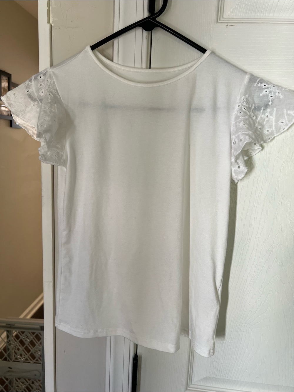 Girl Medium White Eyelet Sleeve Tee